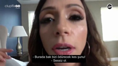 Babası duş alırken üvey annesine çakıyor