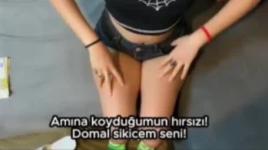 Hırsızlık bir suçtur ve sen sikilmeyi hakediyorsun!